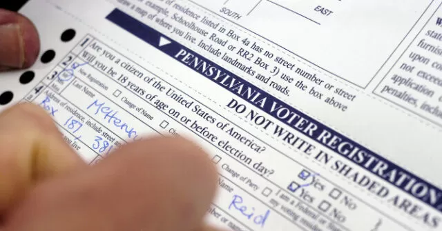GOP Nets 12K Voter Registration Surge in Pennsylvania in One Week as Democratic Lead Shrinks Over Time