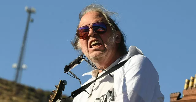 Neil Young Demands People 'Rise Up' amid Violent Attacks on ICE Agents: 'Trump Is Destroying America'