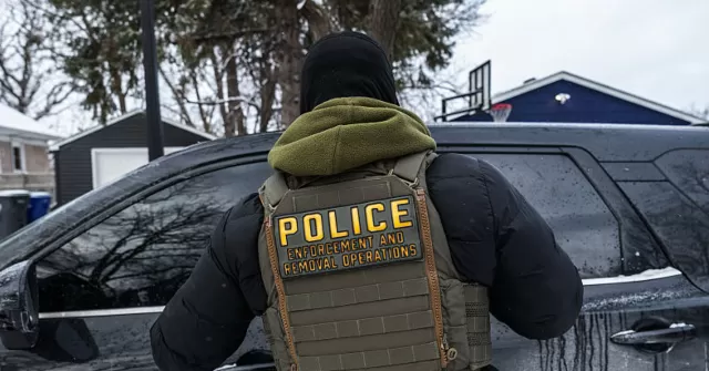 WATCH — ICE Agent Confronts Agitators 'Protecting' Child Sex Offender from Arrest in Minnesota: 'Insane'