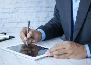 “The Importance of Finanzas: Managing Money, Resources, and Assets”