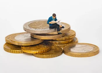 “The Power of Economía: Fueling a Nation’s Growth”