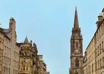 The Complete Guide to Walking the Royal Mile in Edinburgh
