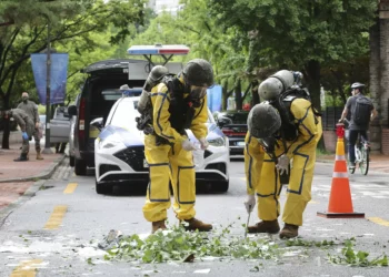 N. Korea trash balloons creep closer to Seoul presidential complex