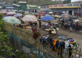 At least 30 people dead in tribal shootouts near PNG gold mine