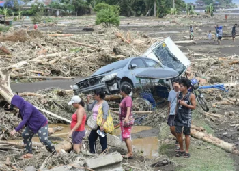 Storm’s wrath leaves Philippines in lurch as death toll hits 66