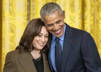 Barack Obama Sounds Alarm: Black Voters Not Enough Behind Kamala Harris, Especially ‘The Brothers’