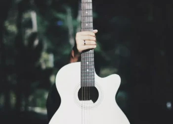 “The Power of Música: Bringing People Together Through Time”