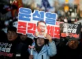 S. Korean presidential guards thwart Yoon’s arrest after stand-off