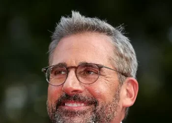 Steve Carell Surprises Southern California High School Students, Affected by Wildfires, With Free Prom Tickets