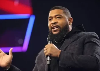 Watch: Violent Thugs at UC Davis Destroy Set for Turning Point USA Event Featuring Brandon Tatum