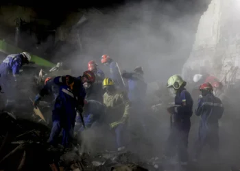 Zelenskyy cuts short S. Africa tour as Russian strike kills 9 in Kyiv