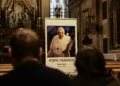 World leaders shower tributes to honor Pope Francis after death