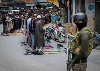 Pakistan test fires ballistic missile amid tensions with India over Kashmir