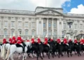 Episode 150 – Essential Guide to Visiting Buckingham Palace: Tours, Tickets, Tips, and Must-See Highlights