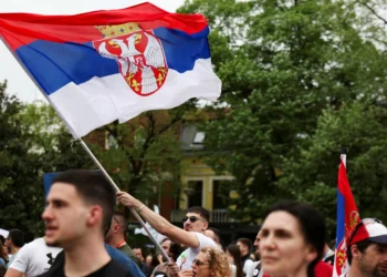 Serbia anti-graft protests swell as unions join forces with students
