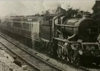 Human cost of working on the railways revealed in database