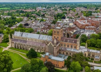Episode 160 Day Trips from London – St Albans: History, Food & Hidden Gems