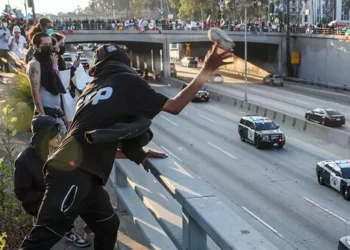 Trump Directs DHS, ICE to Arrest Rioters Throwing Objects at ICE: ‘Never Want to See a Car Carrying a Law Enforcement Officer Attacked Again’