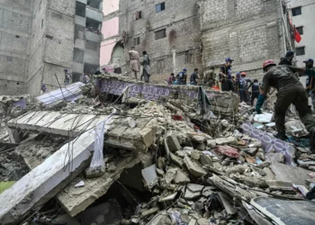At least 6 dead, more feared trapped in Pakistan building collapse