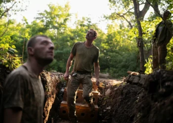 Experts warn Russia may use 50-day ultimatum to weaken Ukraine