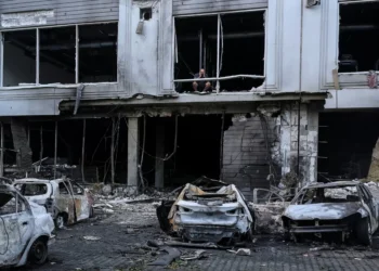 Zelenskyy renews call for Putin meeting as Russian strikes kill child