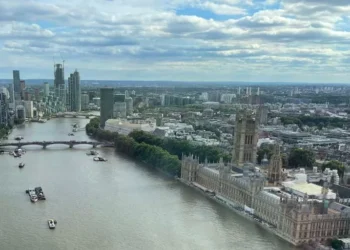 Episode 161 – Top 12 Mistakes First-Time Visitors Make in London and How to Avoid Them