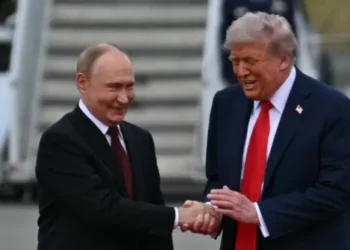 Trump, Putin Greet Each Other with Handshake in Alaska, Ride to Summit Together in ‘Beast’