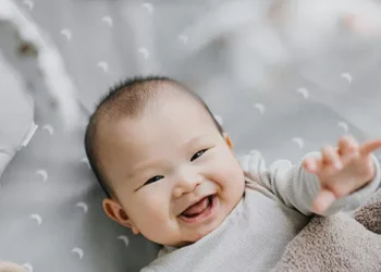 China Begins Paying Women to Have Babies
