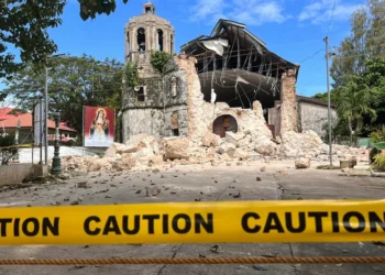 Hospitals overwhelmed as Philippines quake death toll climbs to 69