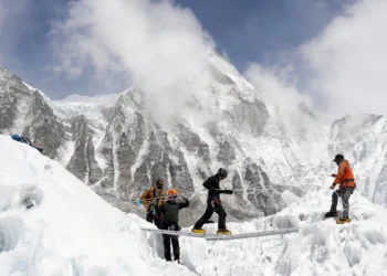 Hundreds rescued from blizzard in Mount Everest’s Tibet side