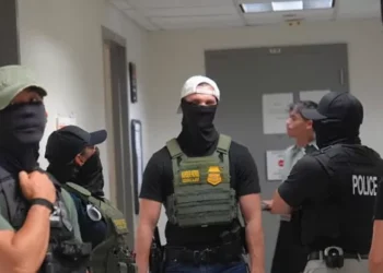 Illinois Passes Law Preventing ICE Arrests in Courthouses