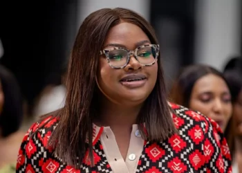 “Is Grace Mondlana Allergic To Hellos?” Influencer Dragged After Ignoring Excited School Kids