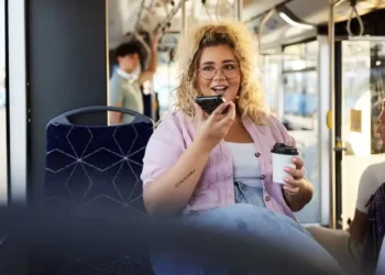 Why Using Speakerphone In Public Is Both Rude And Dangerous, Etiquette Experts Warn