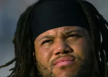 Former Washington Redskins Star Tre’ Johnson, 54, Dies ‘Unexpectedly’ on Family Trip