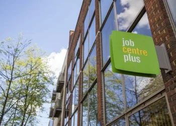 UK firms ‘misallocate £10bn’ on HR departments, report says